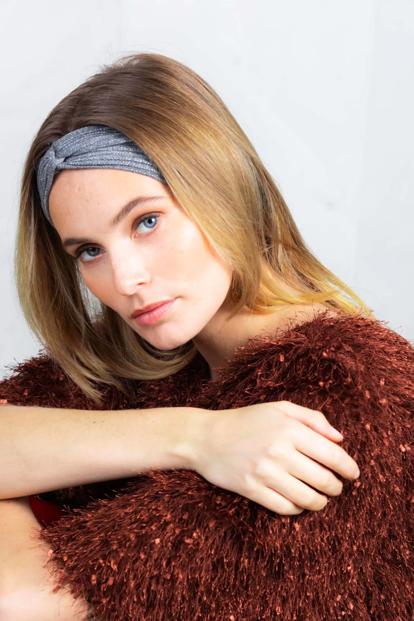 bandeau_britney_argent_2.webp Fashion Orta Bandeau Britney argenté grispailleté