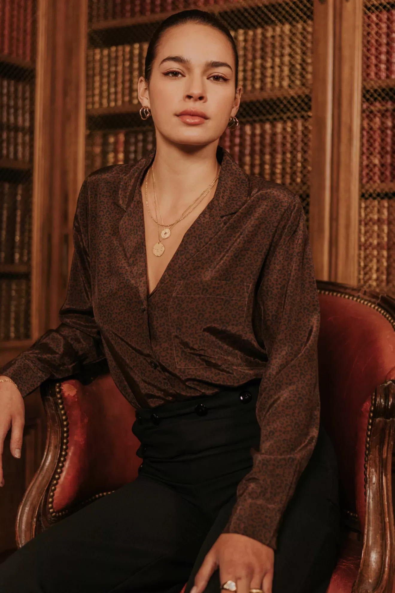 chemise_paula_lo_brun_2.webp Flash Sale Orta Chemise Paula Léo brun