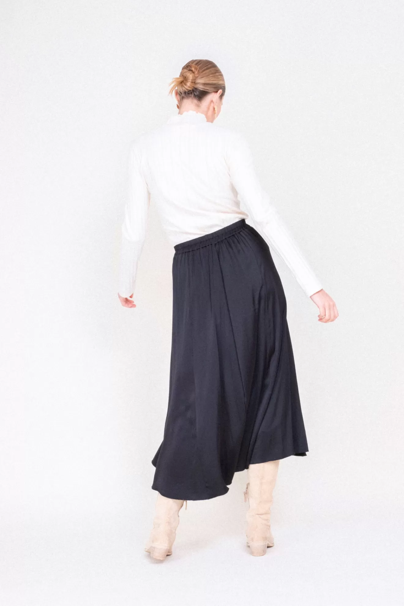 jupe_jade_satin_noir_3.webp Cheap Orta Jupe Jade satin noir noir