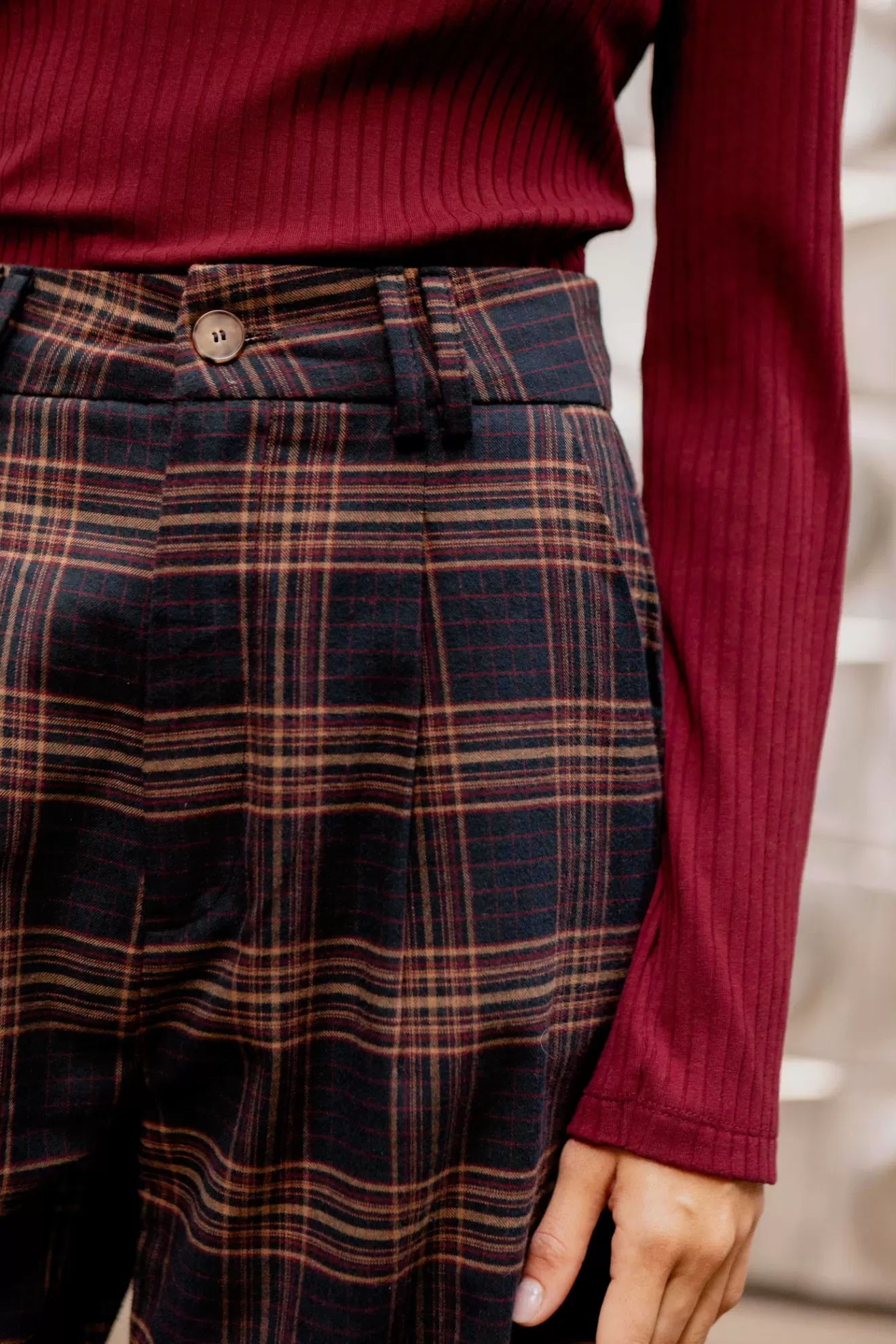 pantalon_gabriel_carreaux_marine__rouge_2.webp Best Sale Orta Pantalon Gabriel carreaux marine & rouge