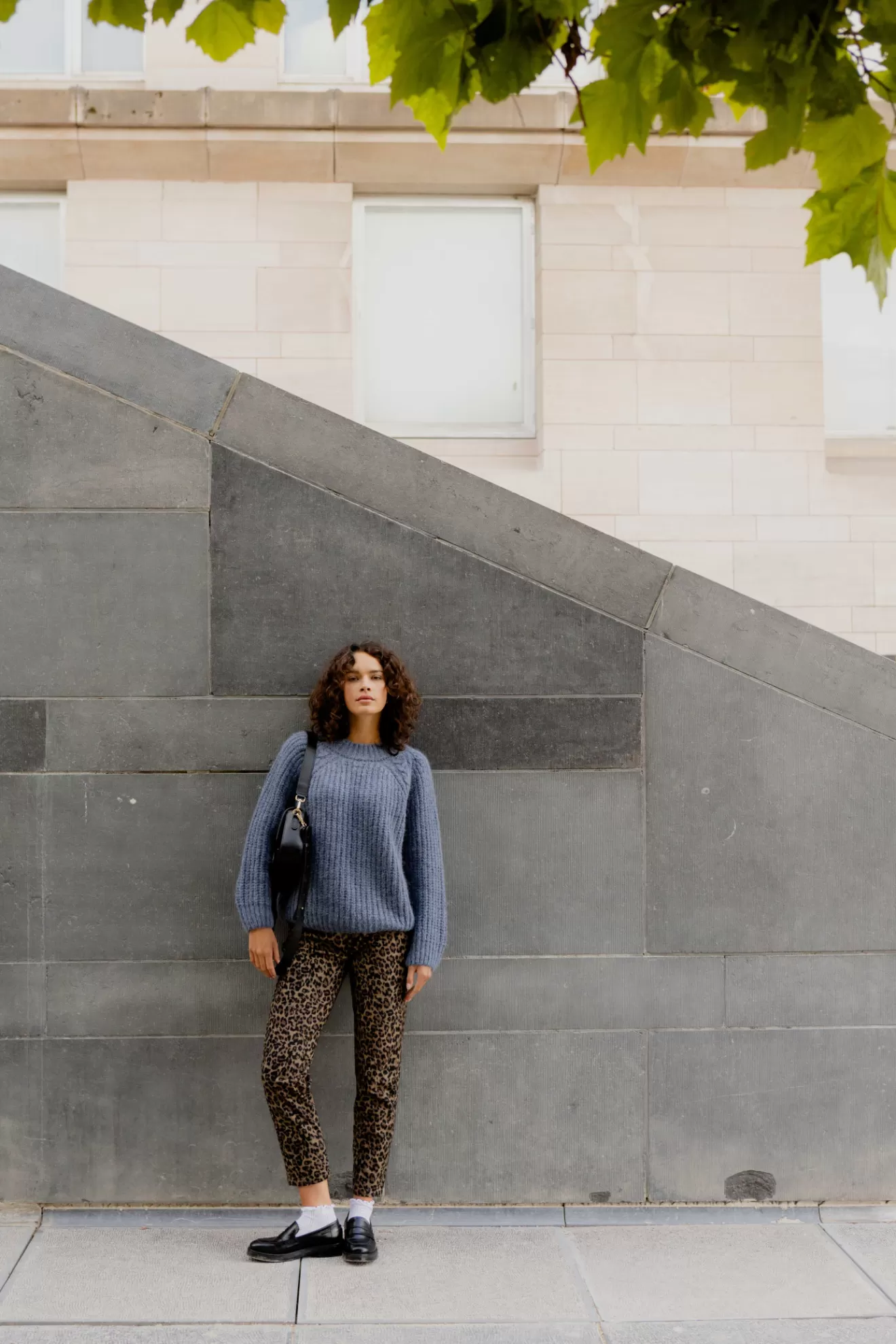 pull_gaspard_bleu_denim_5.webp Flash Sale Orta Pull Gaspard bleu denim bleudenim