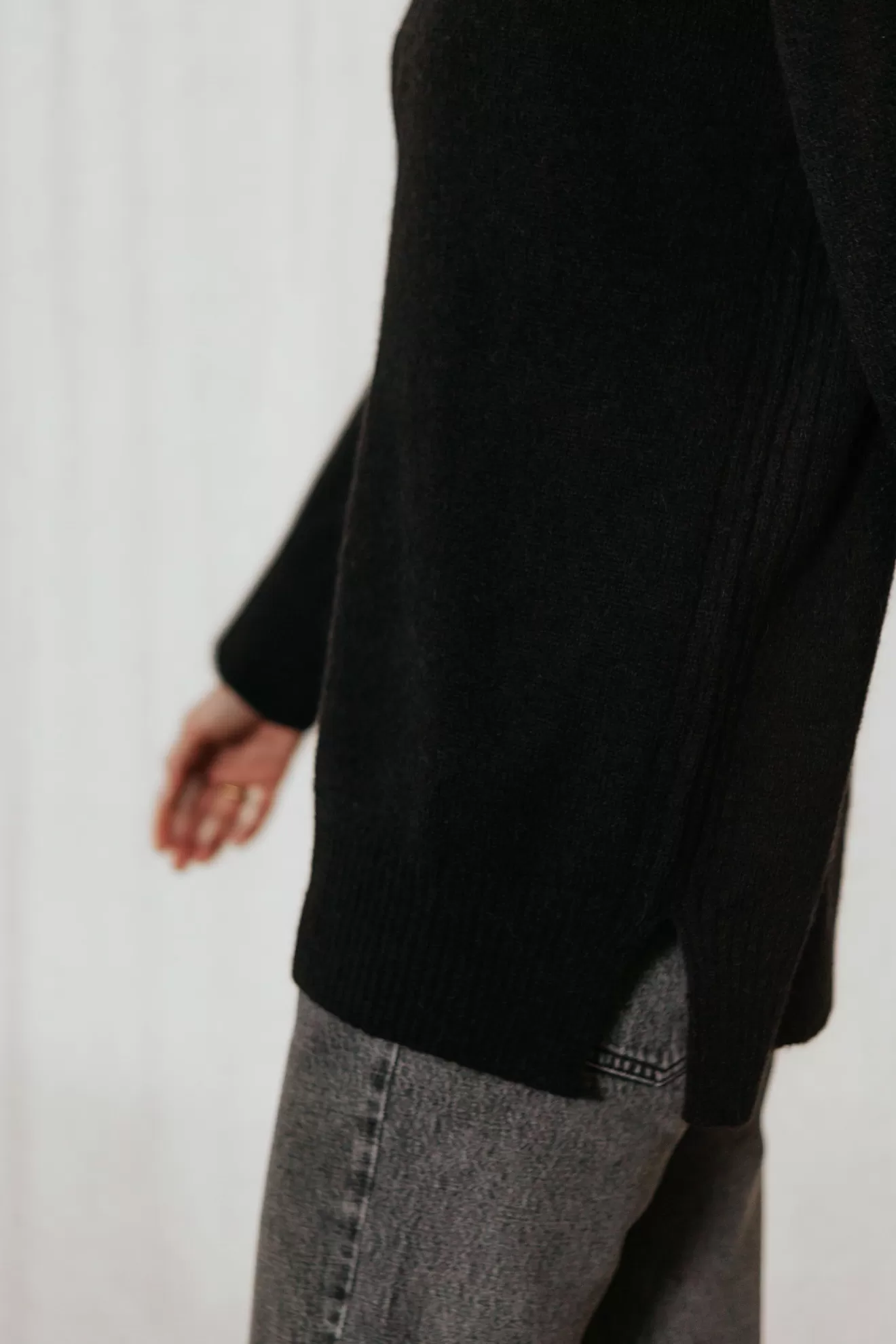 pull_lulu_noir_2.webp New Orta Pull Lulu noir