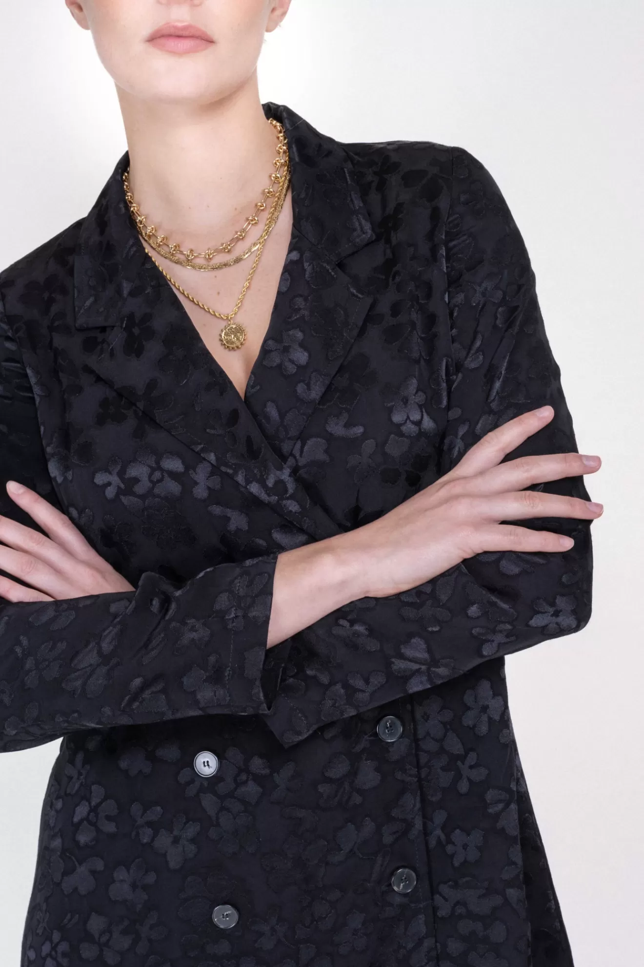 robe_edith_jacquard_noir_6.webp Store Orta Robe Edith jacquard noir