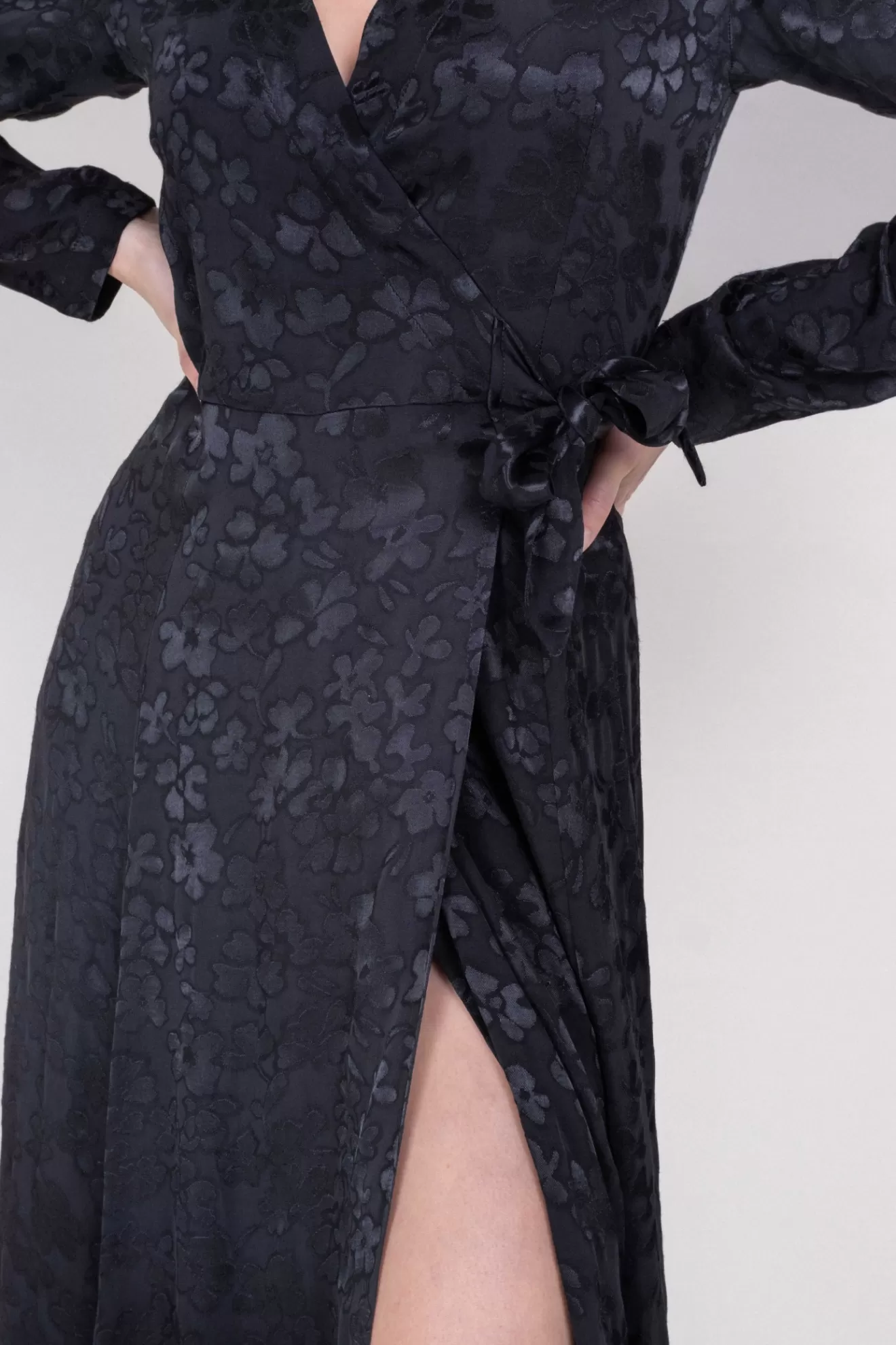 robe_kate_jacquard_noir_7.webp Shop Orta Robe Kate jacquard noir